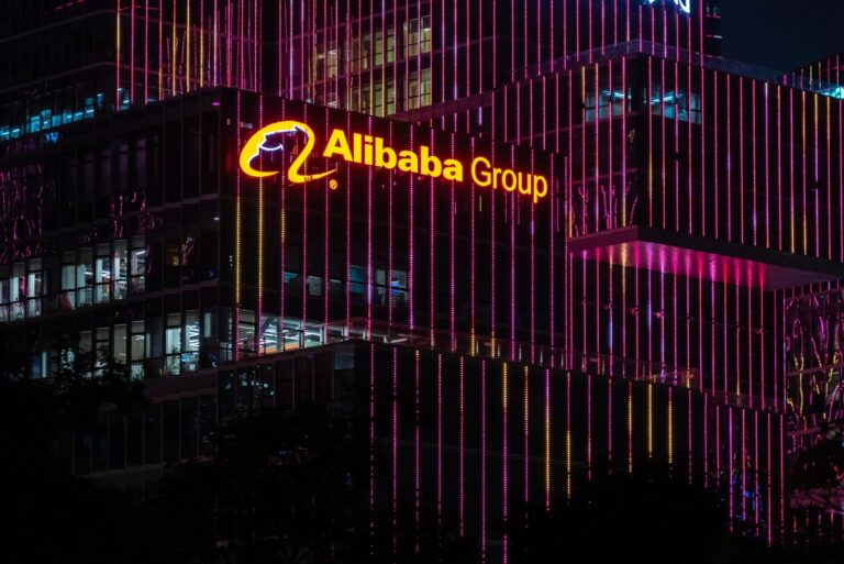 Apple Allegedly Collaborates with Alibaba Following Decision to Reject DeepSeek for AI Launch in China